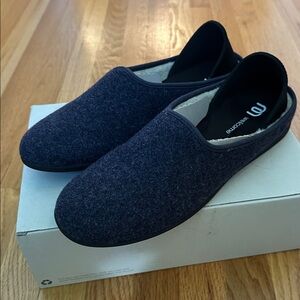 NWT: Mahabis Classic Navy Slippers